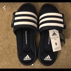 ❌SOLD❌Men’s Adidas Slides